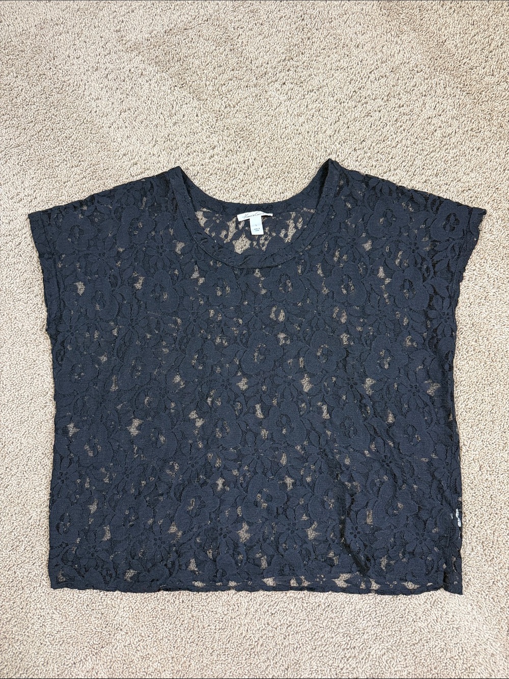 Kenneth Cole New York | Black Lace Short Sleeve Tee | L